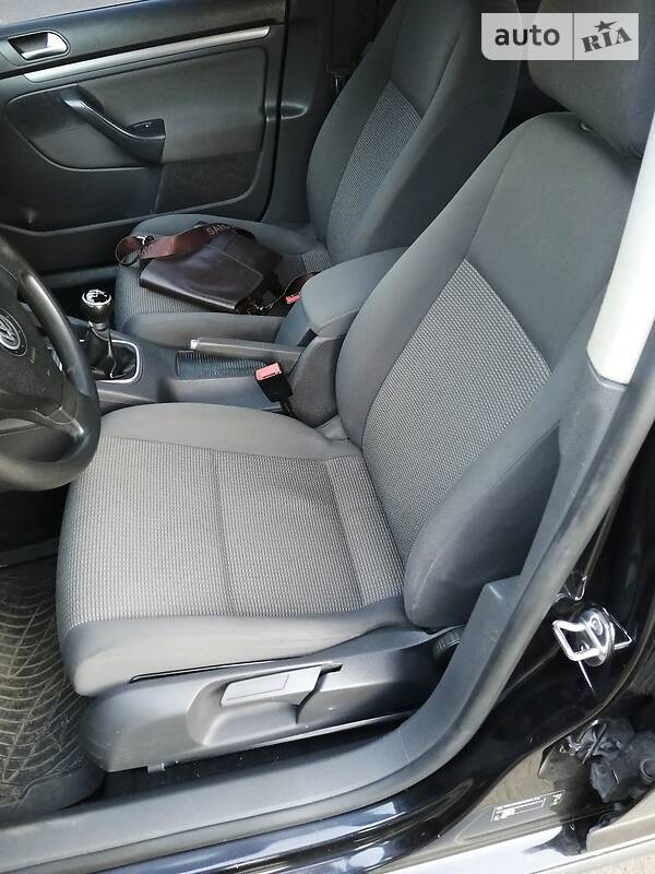 Седан Volkswagen Jetta 2008 в Селидовому