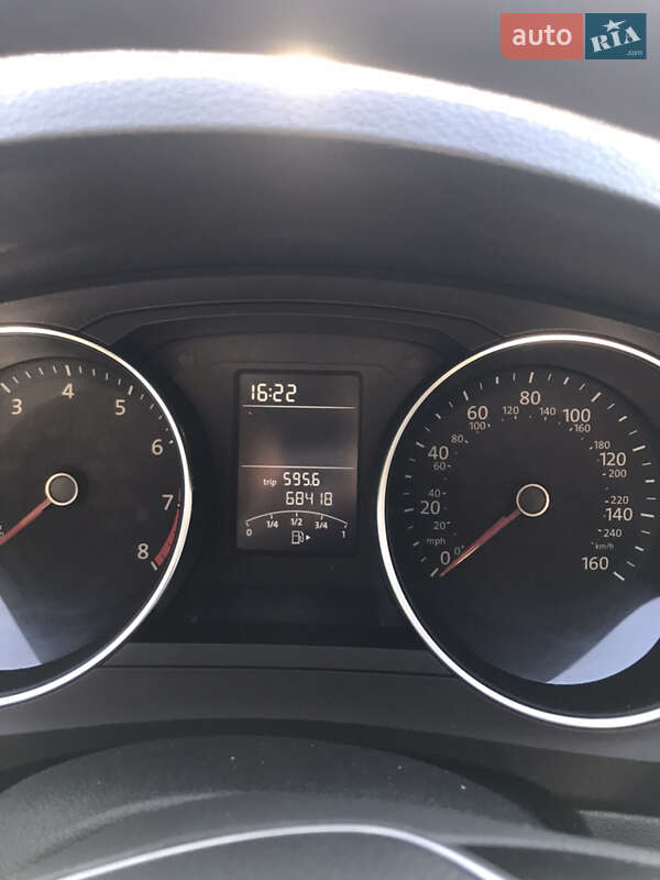 Седан Volkswagen Jetta 2015 в Полтаве