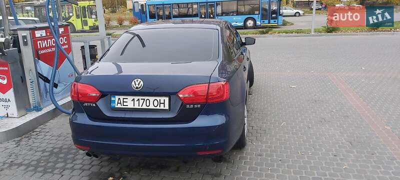 Седан Volkswagen Jetta 2011 в Днепре