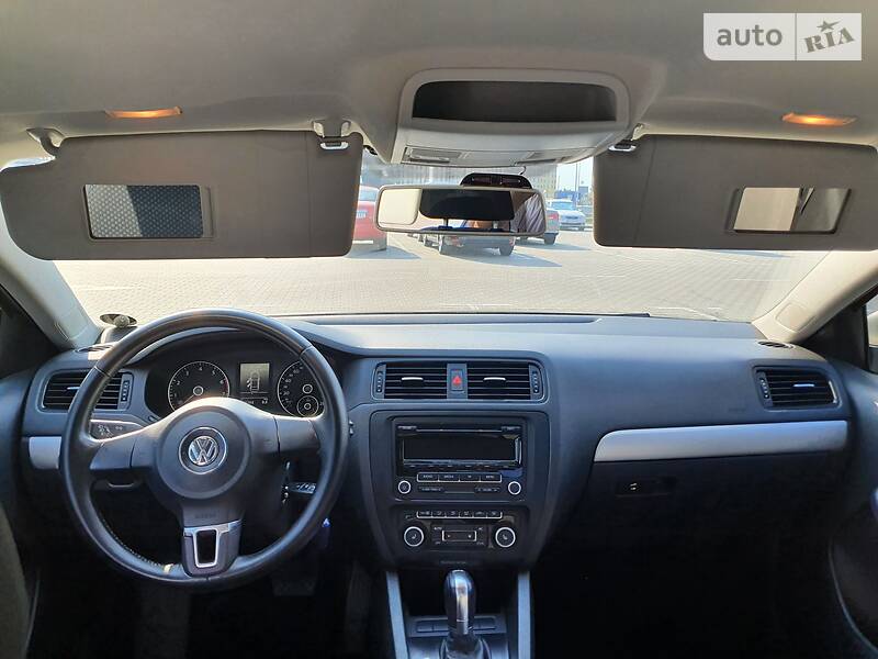 Седан Volkswagen Jetta 2011 в Києві