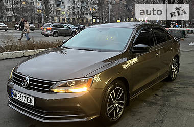 Седан Volkswagen Jetta 2015 в Києві