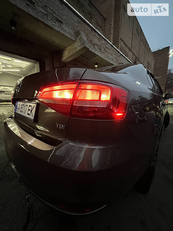 Седан Volkswagen Jetta 2015 в Киеве фото 9 Седан Volkswagen Jetta 2015 в Киеве