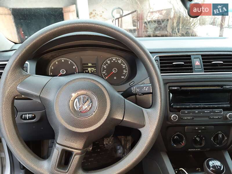 Седан Volkswagen Jetta 2014 в Воловце