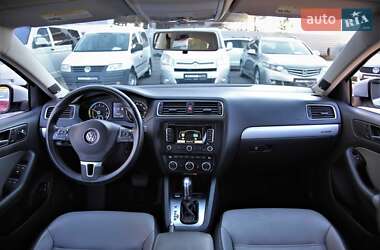 Седан Volkswagen Jetta 2013 в Харькове