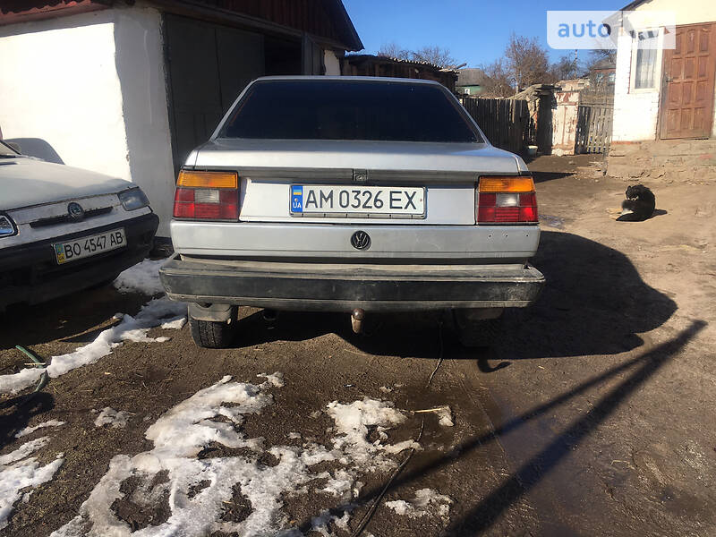 Седан Volkswagen Jetta 1986 в Народичах