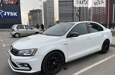 Седан Volkswagen Jetta 2016 в 
