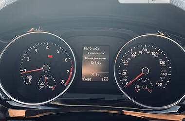 Седан Volkswagen Jetta 2016 в 