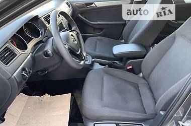 Седан Volkswagen Jetta 2015 в 