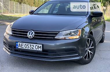 Седан Volkswagen Jetta 2015 в 