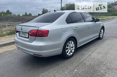 Седан Volkswagen Jetta 2013 в Чернігові