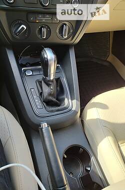 Седан Volkswagen Jetta 2015 в 