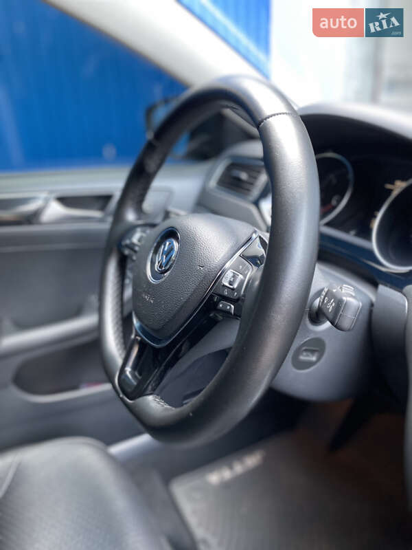 Седан Volkswagen Jetta 2014 в Чернігові фото 11 Седан Volkswagen Jetta 2014 в Чернігові