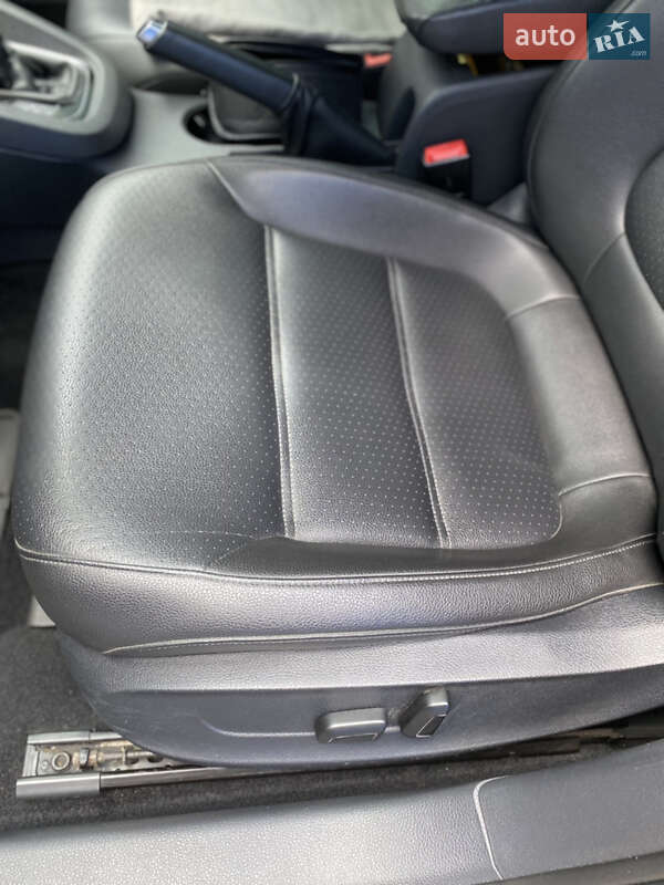 Седан Volkswagen Jetta 2014 в Чернігові фото 13 Седан Volkswagen Jetta 2014 в Чернігові