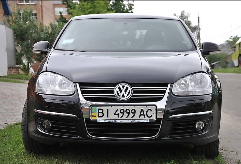 Седан Volkswagen Jetta 2010 в Зіньківі