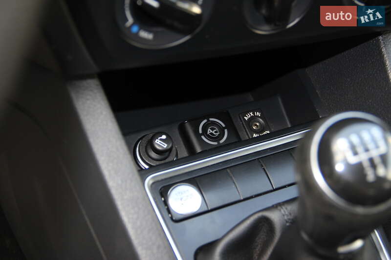 Седан Volkswagen Jetta 2015 в Бучачі