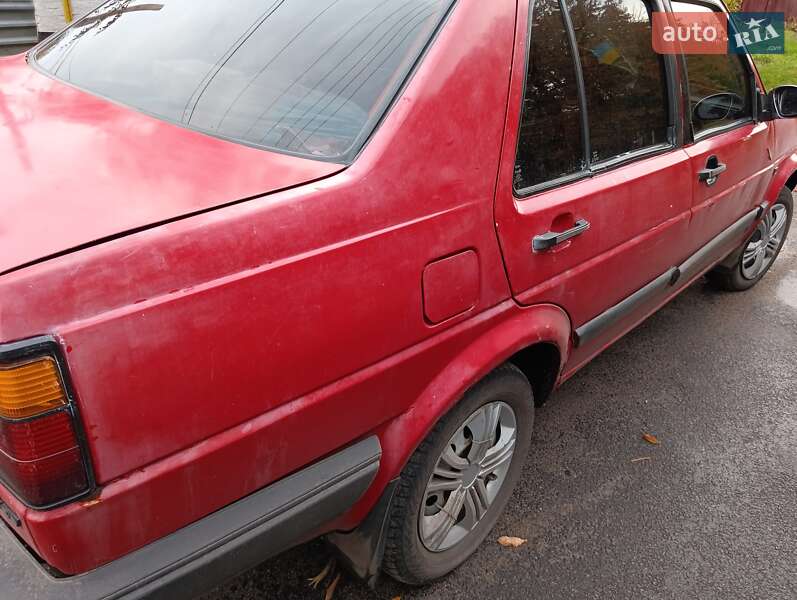 Седан Volkswagen Jetta 1988 в Хороле