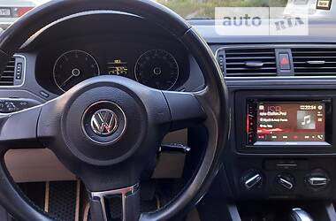 Седан Volkswagen Jetta 2012 в Харкові