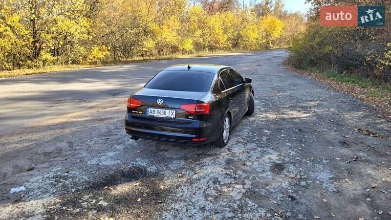 Седан Volkswagen Jetta 2015 в Виннице