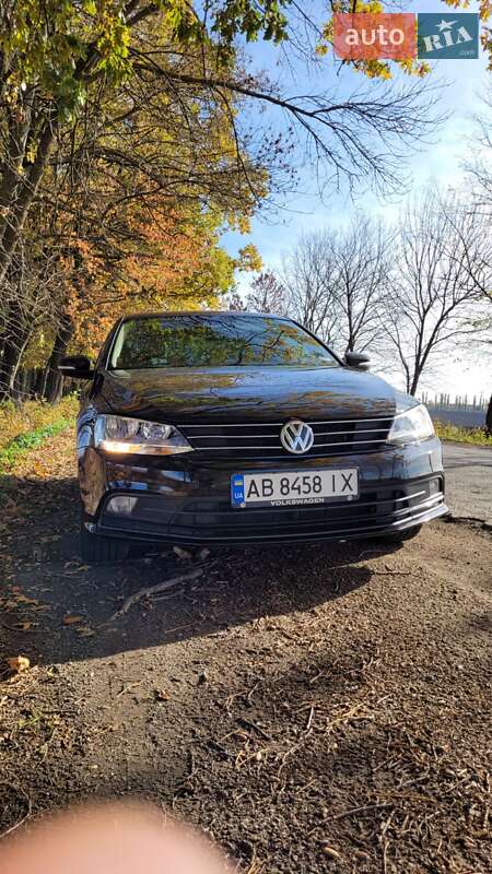 Седан Volkswagen Jetta 2015 в Виннице