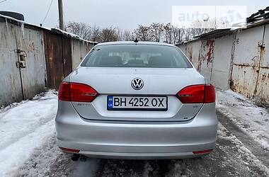 Седан Volkswagen Jetta 2013 в Одесі