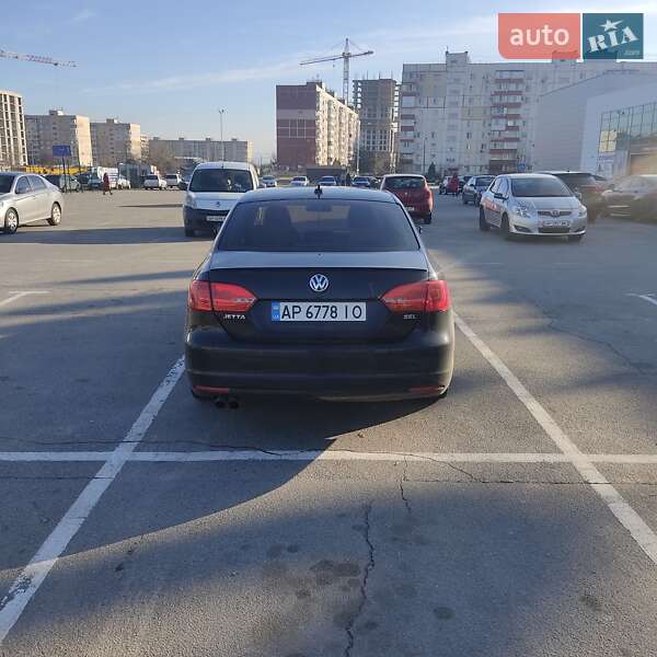 Седан Volkswagen Jetta 2013 в Запоріжжі