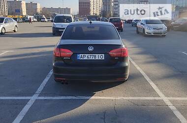 Седан Volkswagen Jetta 2013 в Запоріжжі