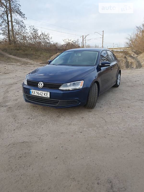 Седан Volkswagen Jetta 2013 в Харькове
