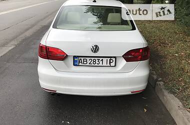 Седан Volkswagen Jetta 2014 в Хмельницком