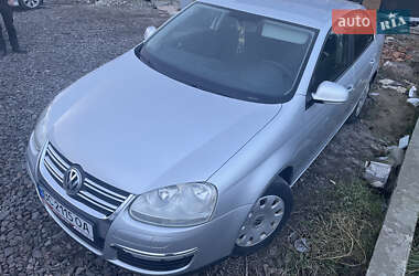 Седан Volkswagen Jetta 2006 в Львове