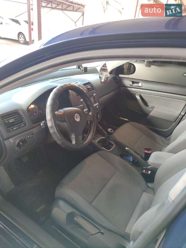 Седан Volkswagen Jetta 2006 в Одесі