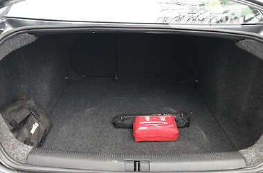Хэтчбек Volkswagen Jetta 2005 в 