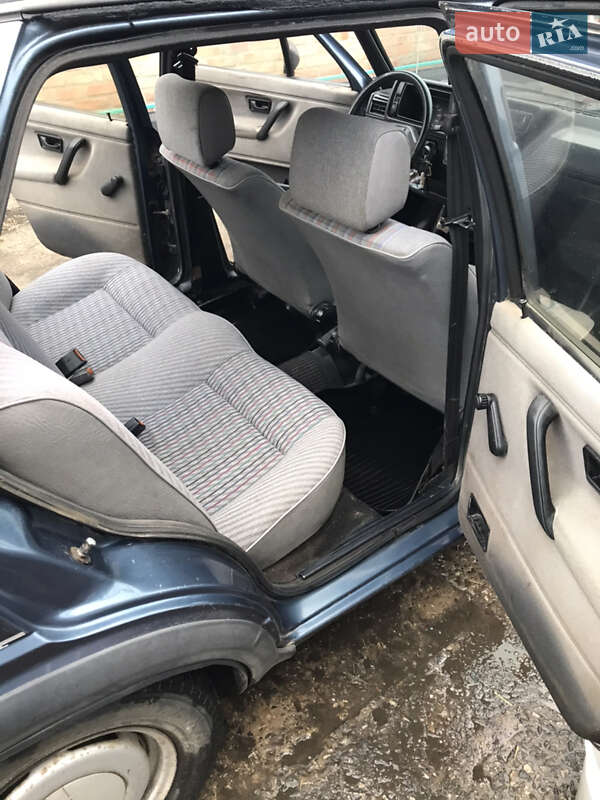 Седан Volkswagen Jetta 1987 в Александровке