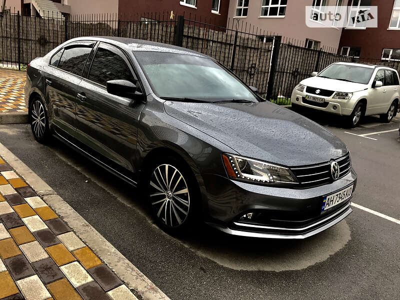 Седан Volkswagen Jetta 2015 в Киеве
