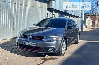 Седан Volkswagen Jetta 2013 в Кропивницком