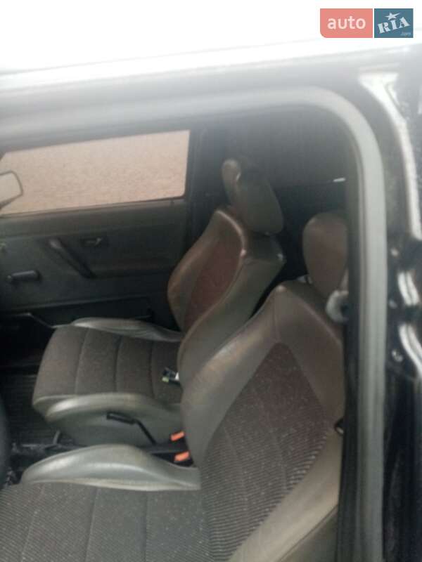 Седан Volkswagen Jetta 1988 в Львові