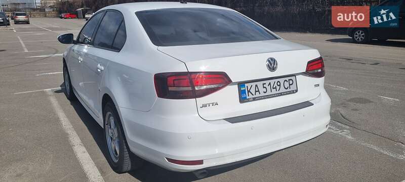 Седан Volkswagen Jetta 2016 в Киеве