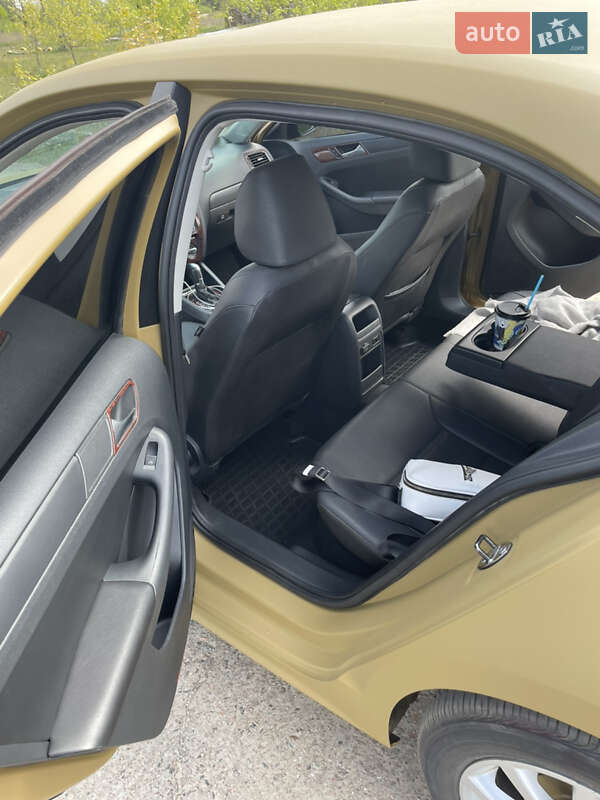 Седан Volkswagen Jetta 2011 в Краматорске
