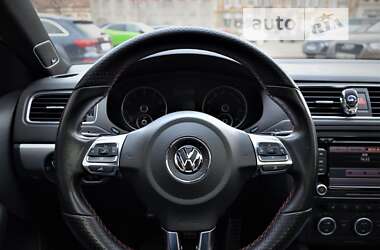 Седан Volkswagen Jetta 2013 в Києві