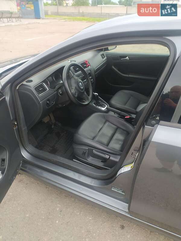 Седан Volkswagen Jetta 2014 в Зіньківі