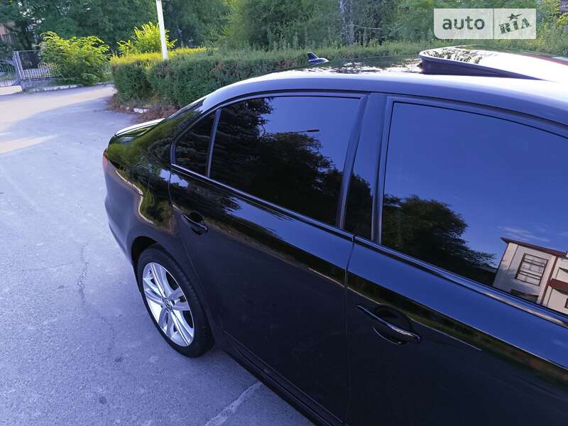 Седан Volkswagen Jetta 2016 в Южноукраинске