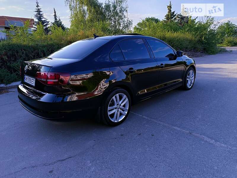 Седан Volkswagen Jetta 2016 в Южноукраинске