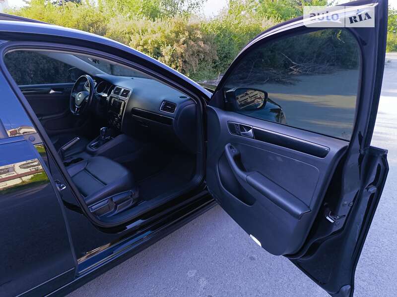 Седан Volkswagen Jetta 2016 в Южноукраинске
