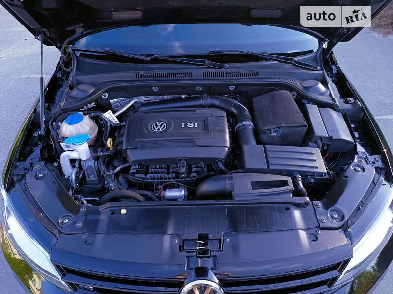 Седан Volkswagen Jetta 2016 в Южноукраинске