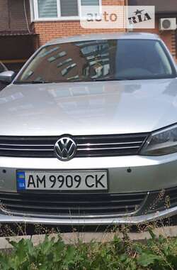 Седан Volkswagen Jetta 2014 в Житомире