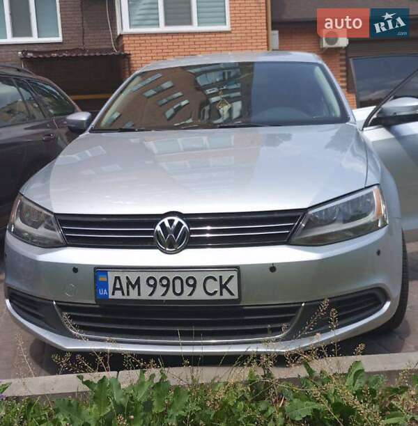 Седан Volkswagen Jetta 2014 в Житомире