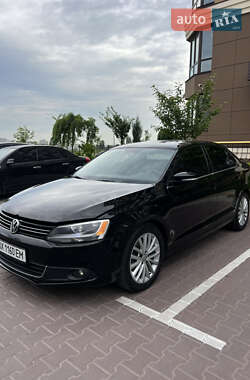 Седан Volkswagen Jetta 2012 в 