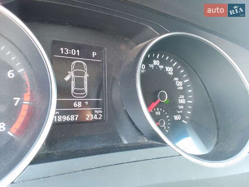 Седан Volkswagen Jetta 2016 в Львові