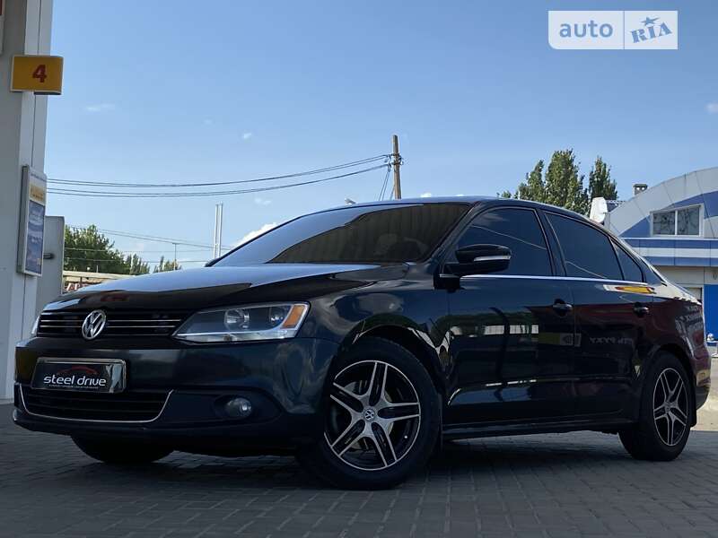 Седан Volkswagen Jetta 2013 в 
