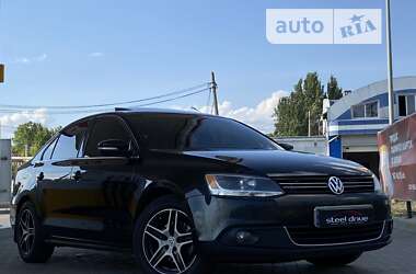 Седан Volkswagen Jetta 2013 в 