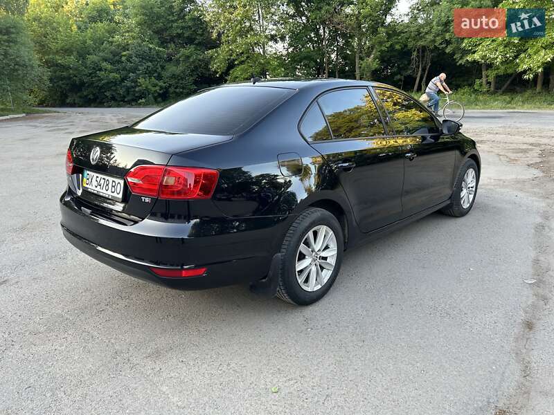 Седан Volkswagen Jetta 2013 в Хмельницькому